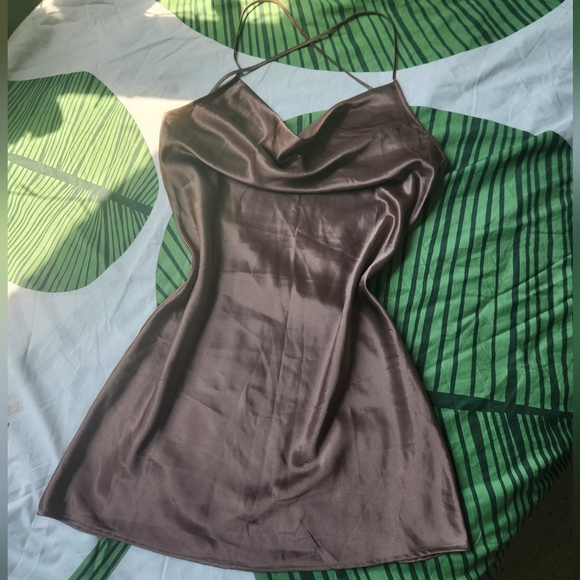 H&M Silky Dress - Picture 2 of 5